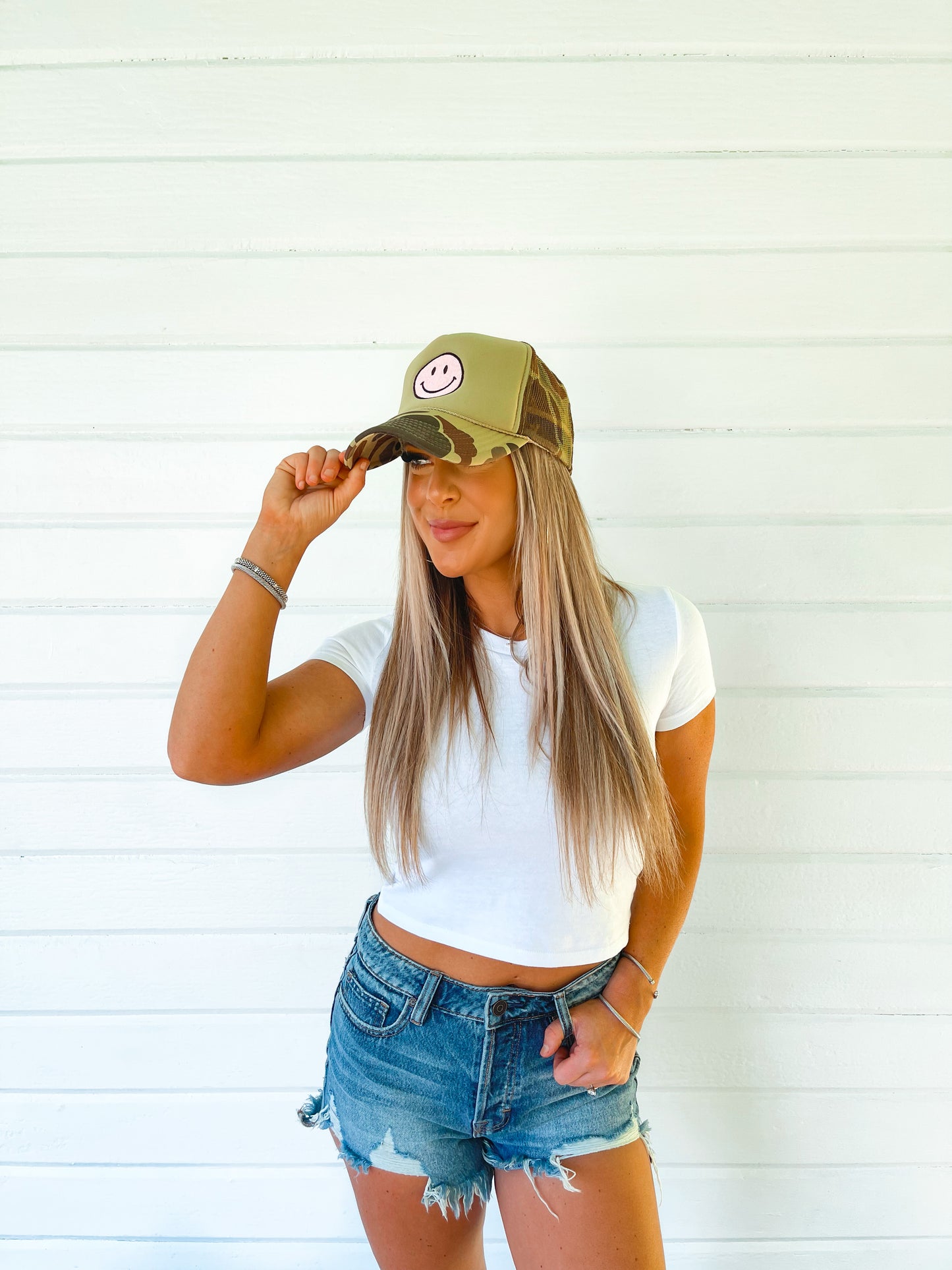 HAPPY CAMO TRUCKER HAT