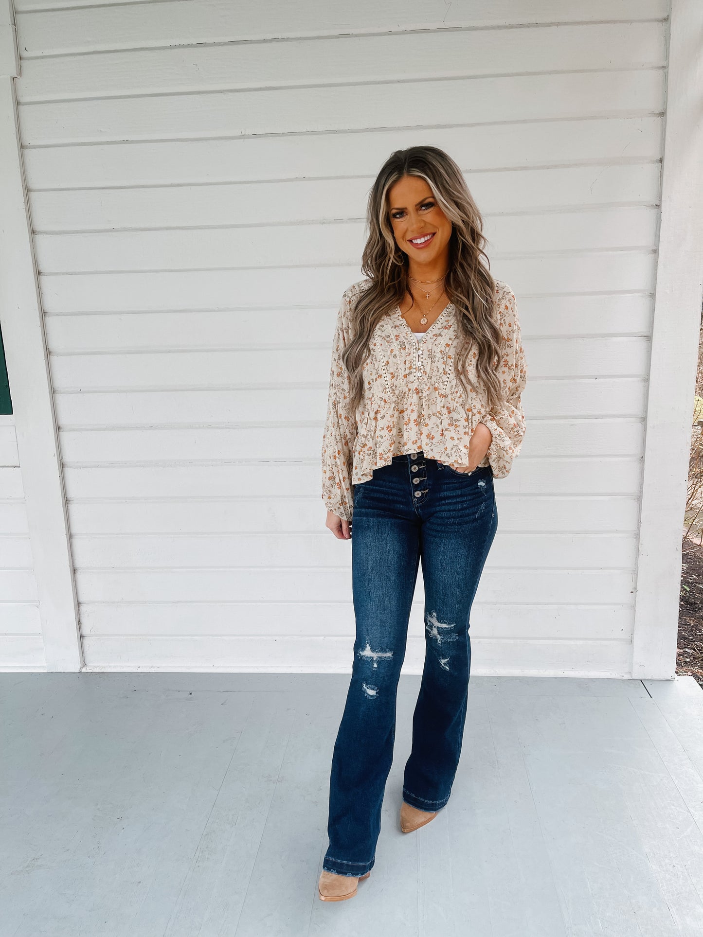 TAUPE FLORAL V-NECK TOP